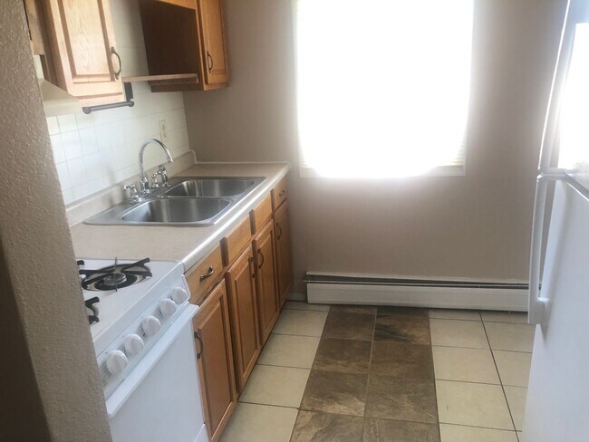 Building Photo - 1215 Wall St