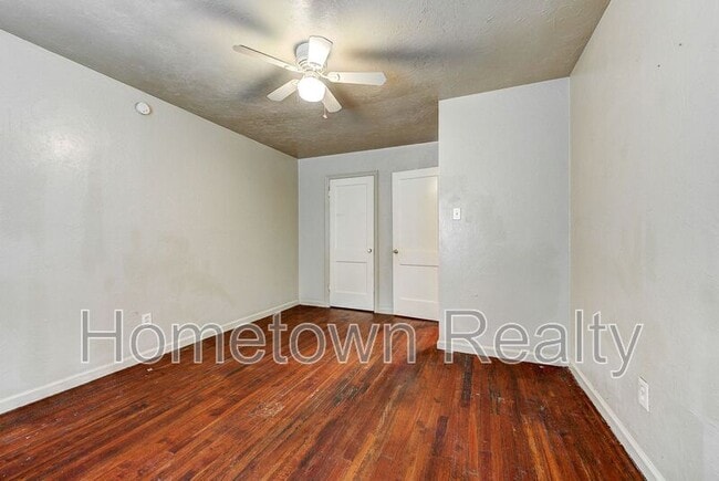 Building Photo - 410 E Steed Dr