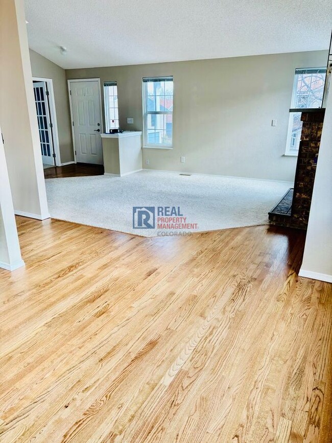 Building Photo - 10430 W 83rd Ave