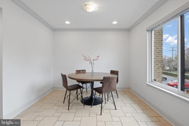 Building Photo - 1751 Westwind Way