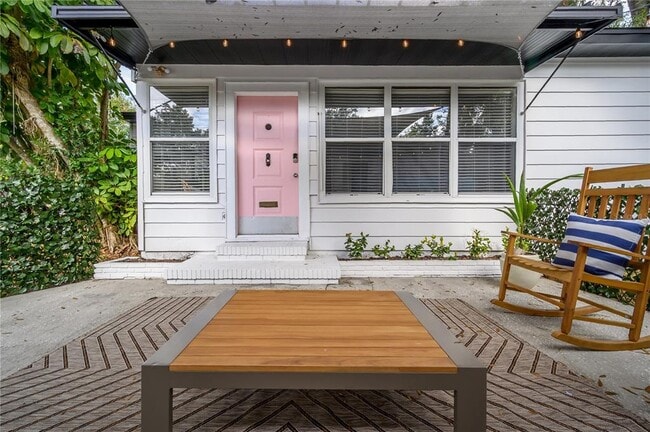 Building Photo - 920 W Orient St