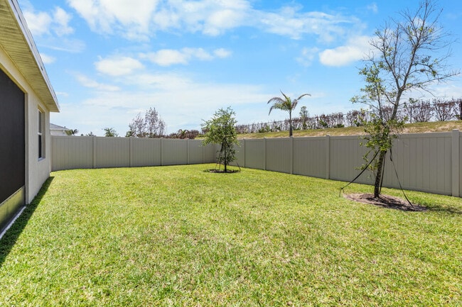 Building Photo - 11044 SW Vasari Way