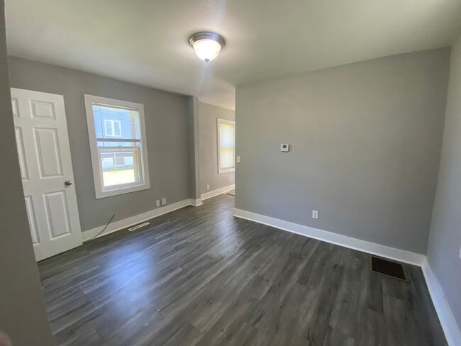 Building Photo - Coming Soon! Rock Island 1 Bedroom House