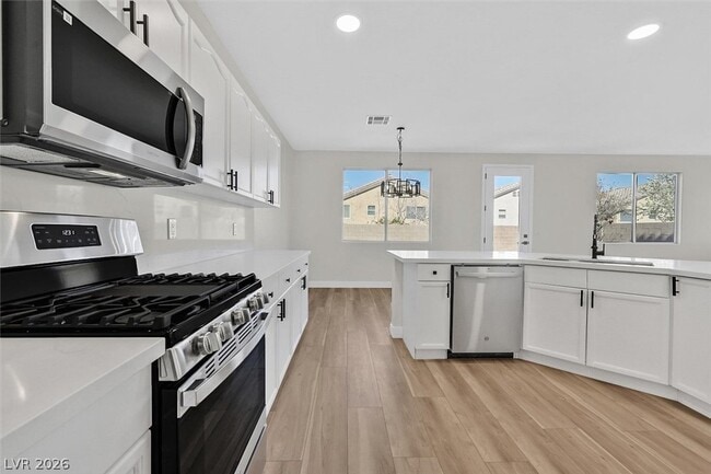 Building Photo - 9316 Perennial Ave