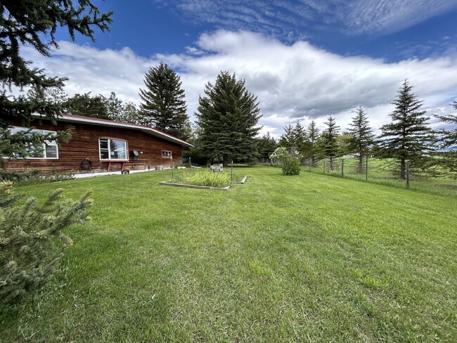 Building Photo - Cozy Rooms for Rent in Bozeman! $850-$1000...