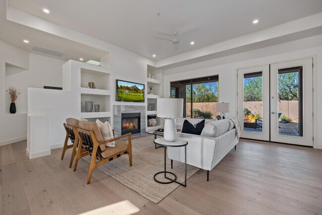 Building Photo - 7152 E Night Glow Cir