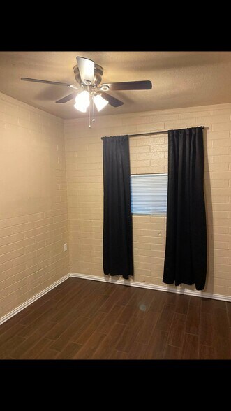 Building Photo - 236 N Saguaro Dr