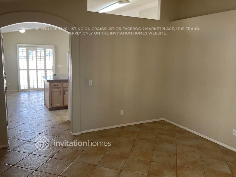Building Photo - 7120 Desert Clover Ct