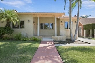 Building Photo - 642 N Crescent Heights Blvd