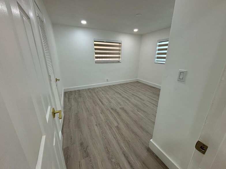 Building Photo - 4715 NW 44th St