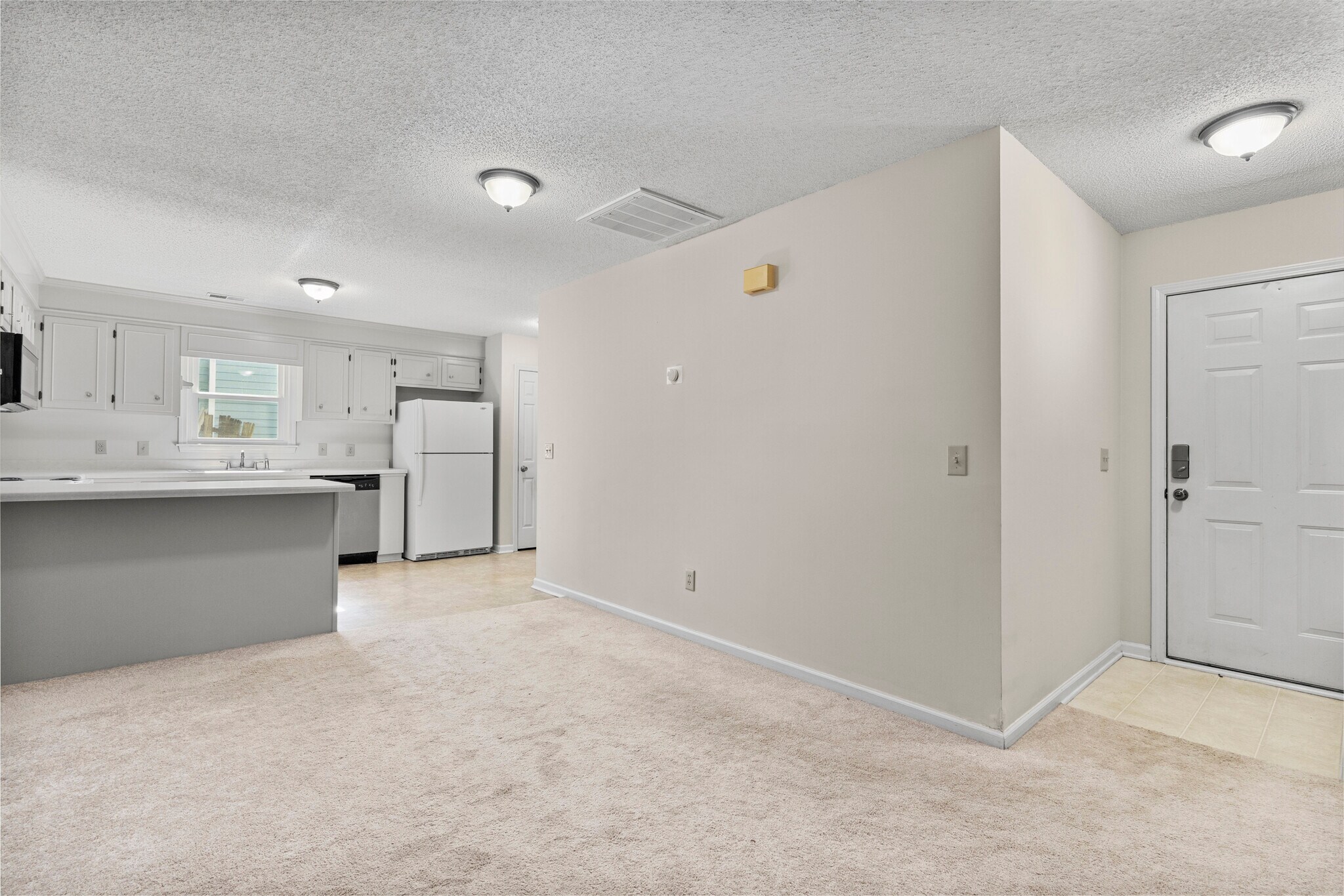 Building Photo - 241 Friarsgate Blvd