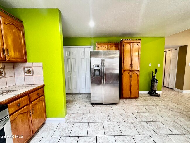 Building Photo - 14624 Eston Pl