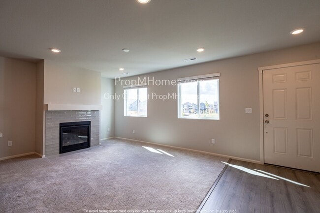 Building Photo - 1122 McCallum Ln
