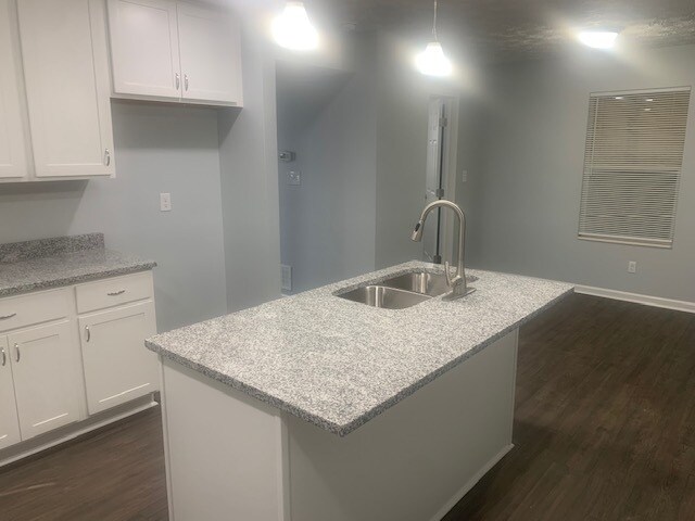 Building Photo - 513 Linwood Ave