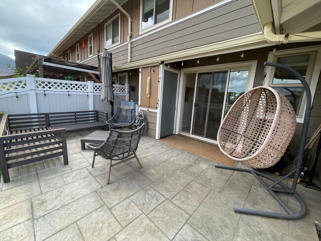 Building Photo - Fully Furnished 3 Bedroom/2.5 Bath Kahoma ...