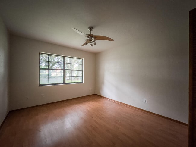 Building Photo - 8072 SW 54th Ct