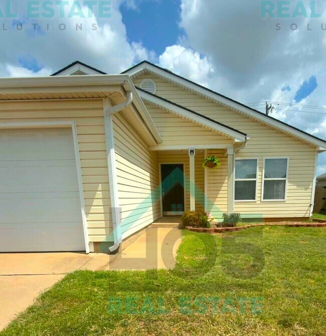 Building Photo - 10345 Aberdeen Dr