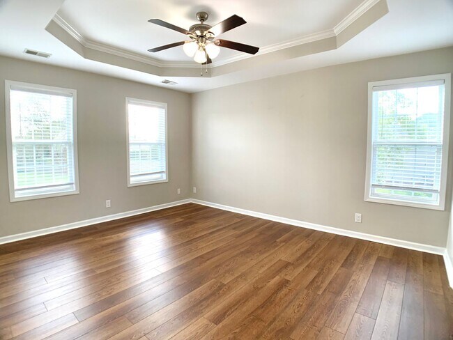 Building Photo - 2553 Emerald Ct