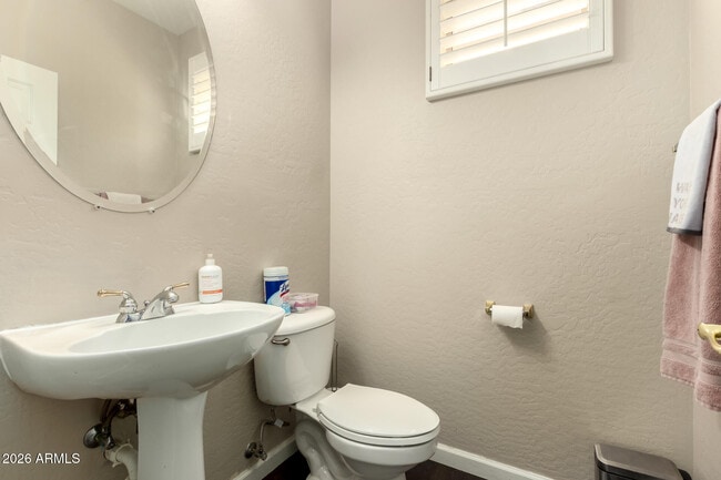 Building Photo - 2043 W Periwinkle Way