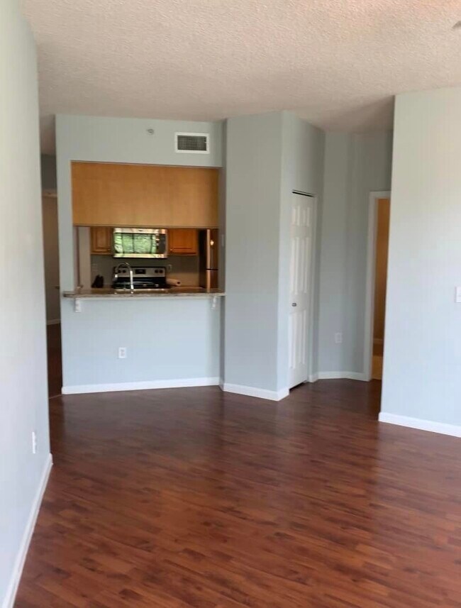 Building Photo - 1080 Bella Vista Blvd