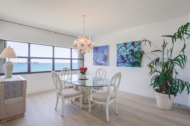 Building Photo - 4900 N Ocean Blvd