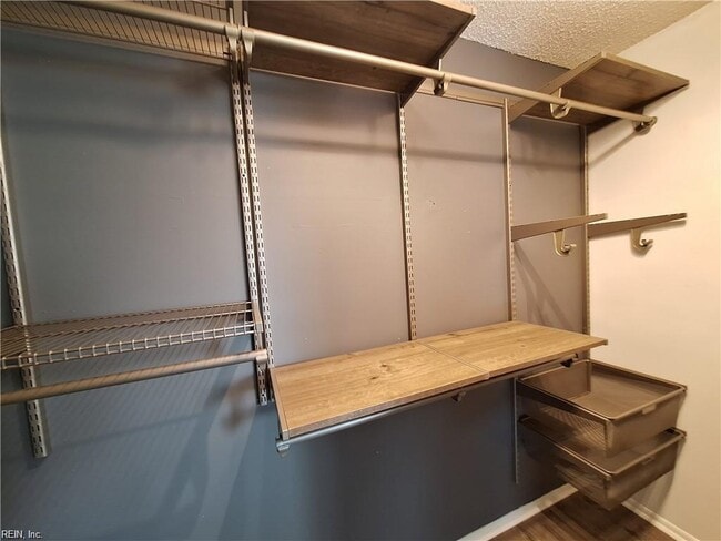 Building Photo - 1312 Sierra Dr