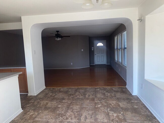 Building Photo - 3 BEDROOM, 2 BATH, BELTON ISD