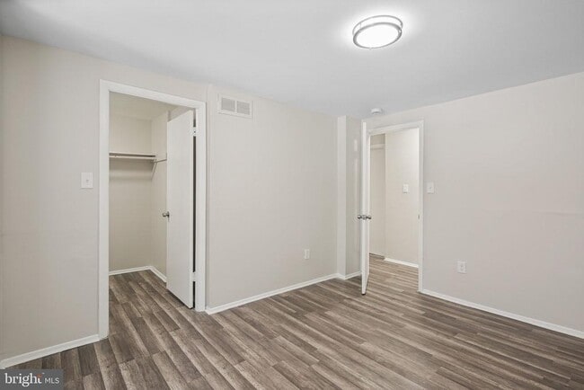 Building Photo - 9411 Merryrest Rd