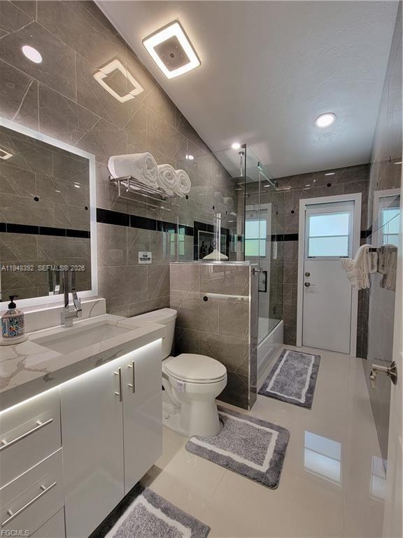 Building Photo - 237 SW 47th St