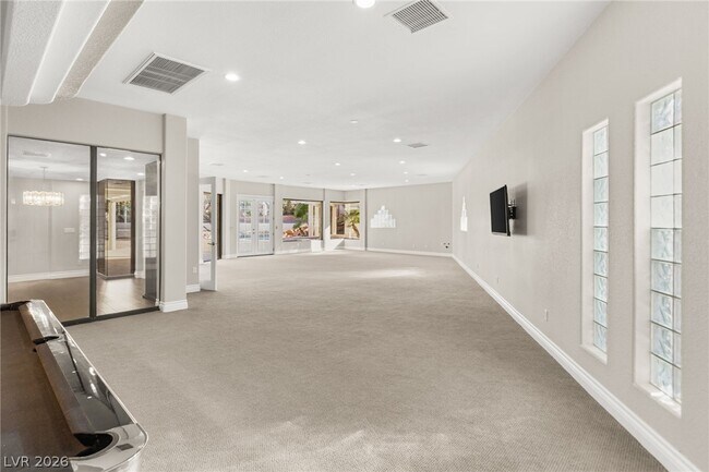 Building Photo - 13 Dovetail Cir