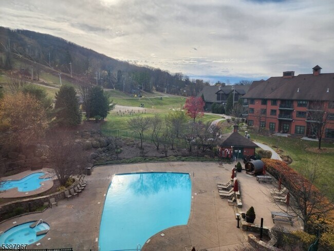 Building Photo - 200 NJ-94