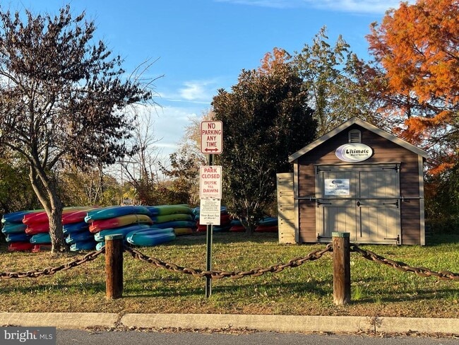 Building Photo - 417 Kemper Rd