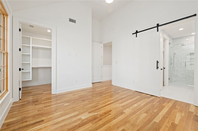 Building Photo - 4621 S 47th St