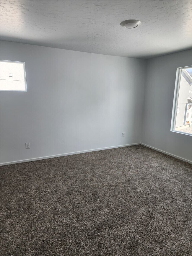 Building Photo - 1824 N Patchwork Ave