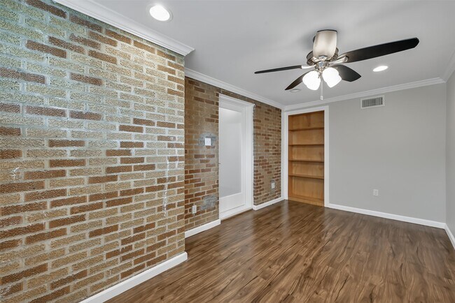 Building Photo - 3215 Milburn St