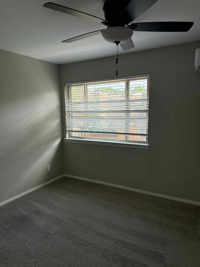 Building Photo - 4039 Cole Ave