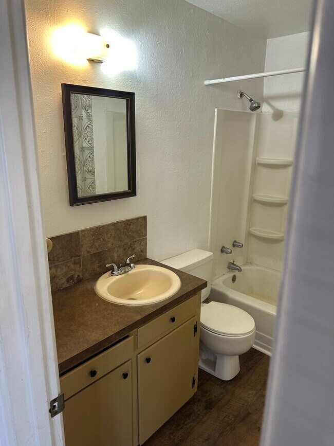 Building Photo - 1106 NW 7th St