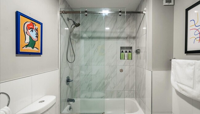 Building Photo - 223 Paxinos Dr