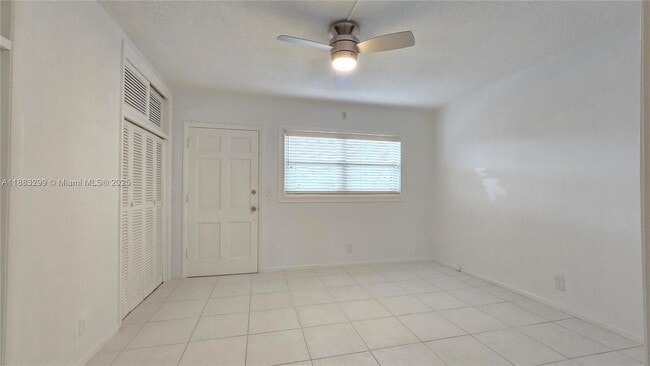 Building Photo - 467 Golden Isles Dr