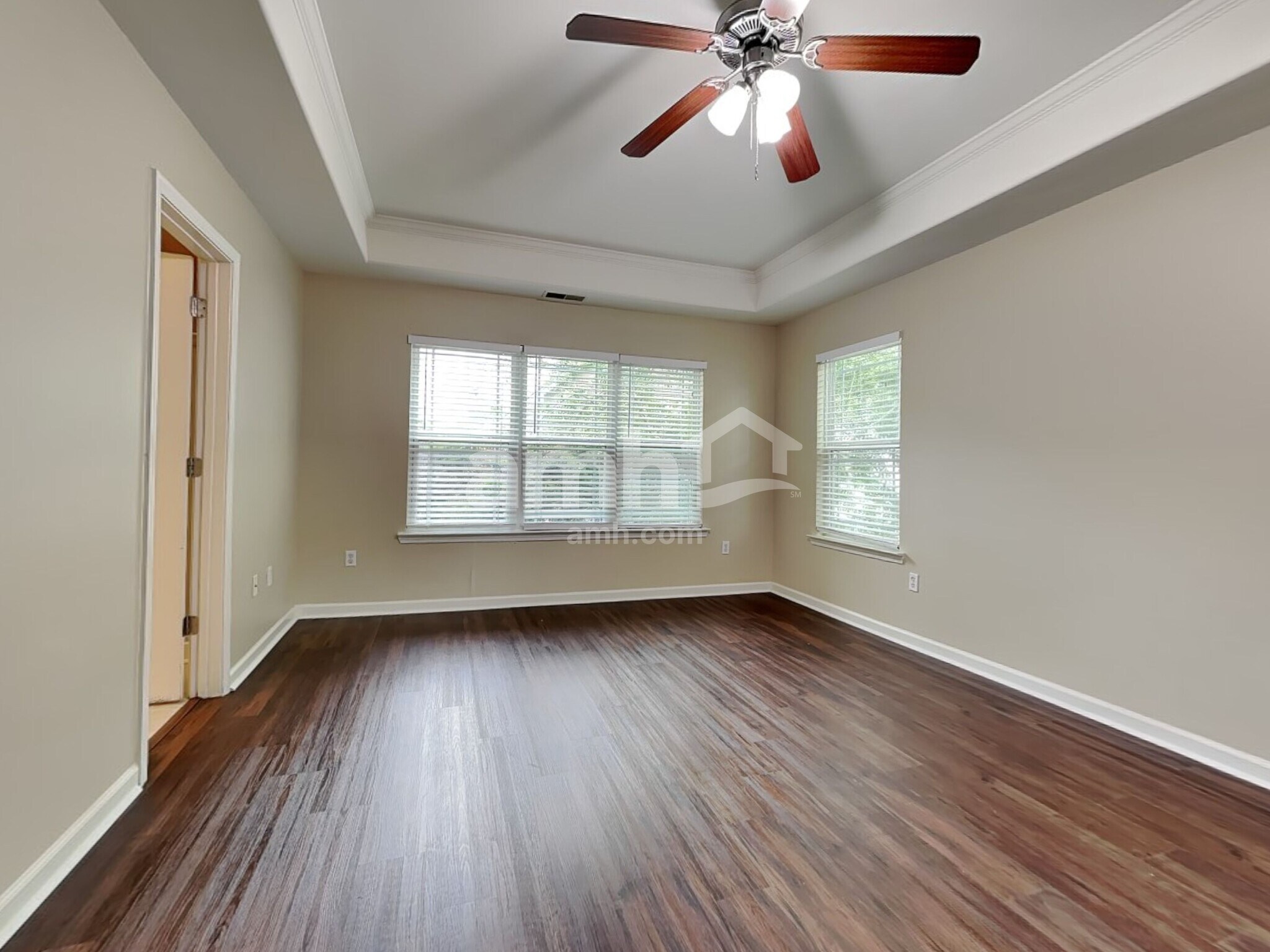 Building Photo - 75 Summer Hill Way