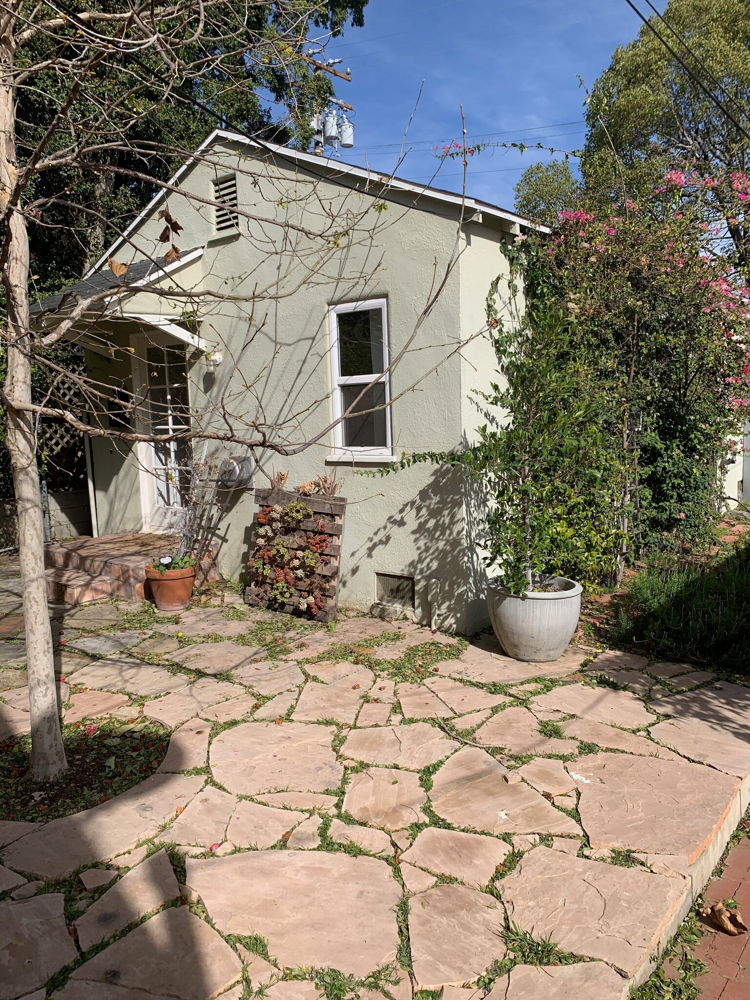 Building Photo - 1237 25th St