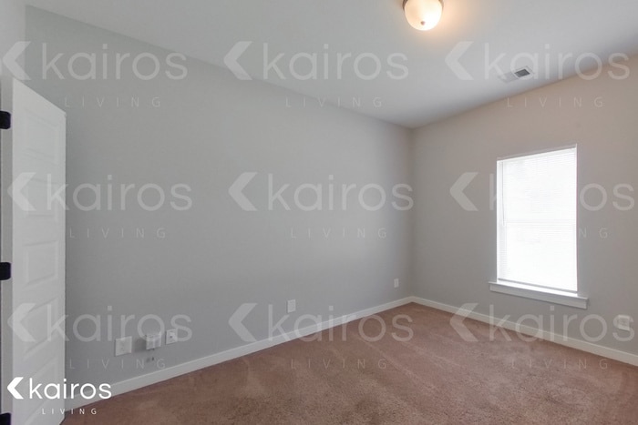 Building Photo - 7079 Shadesbrook Dr