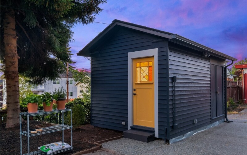 Building Photo - 4258 33rd Ave W