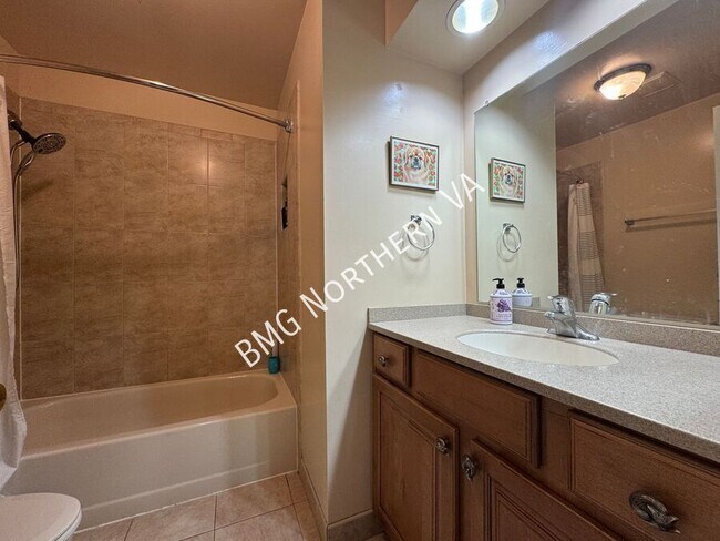 Building Photo - 10205 Daylily Ct