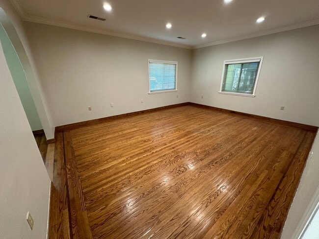 Building Photo - 5 Bed 4 Bath Gated Home In Alamo