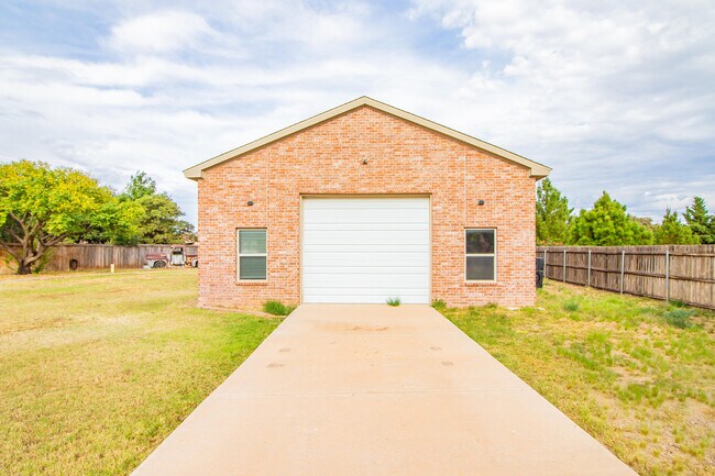 Building Photo - 5402 158th St