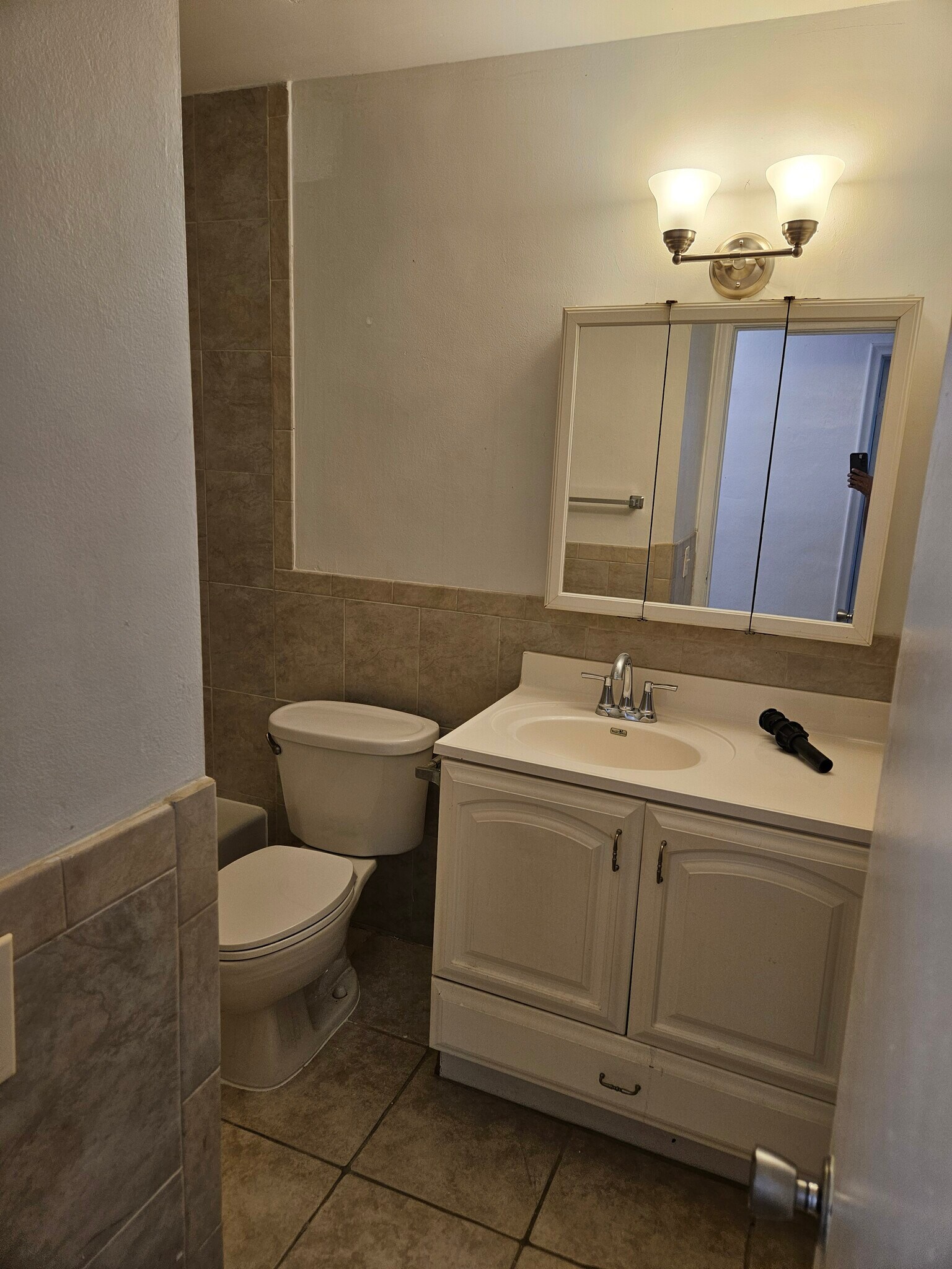 Building Photo - 6231 SW 37th Ct