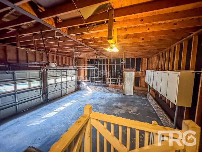 Building Photo - 1228 Forest Acres Dr