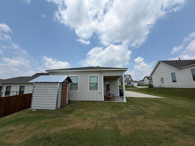 Building Photo - 632 Shropshire Dr
