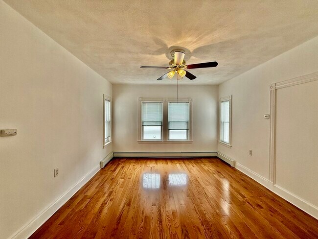 Building Photo - 186 Arlington St